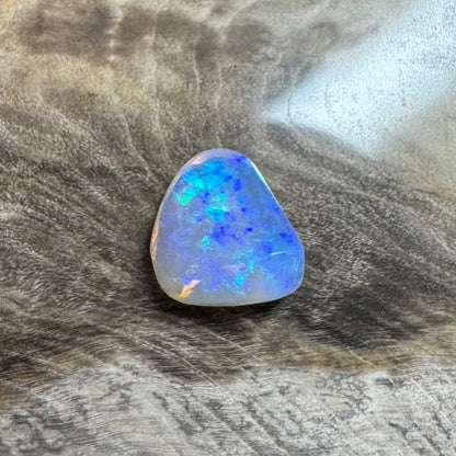 Hand-Cut Solid Lightning Ridge Opal 1.1carat