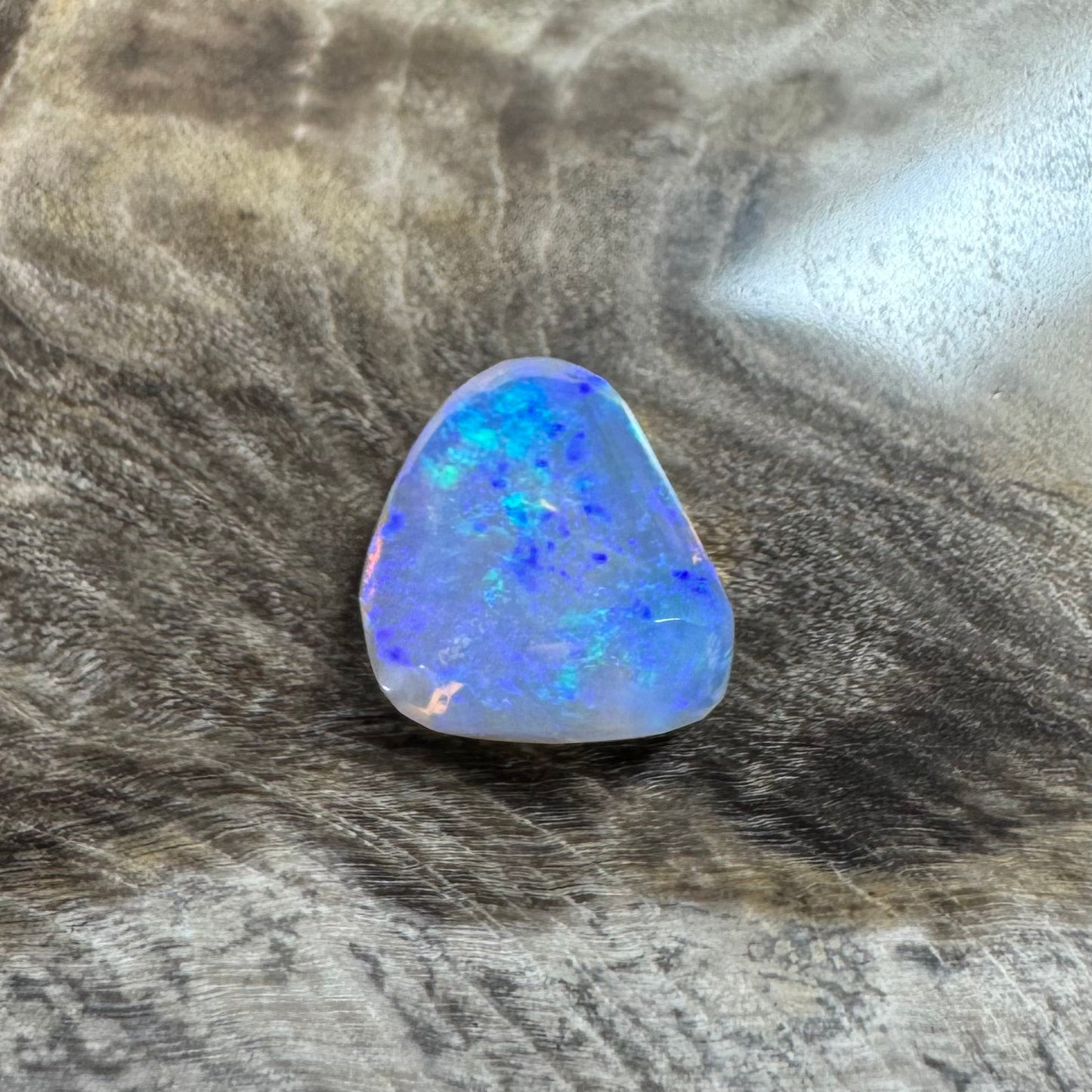 Hand-Cut Solid Lightning Ridge Opal 1.1carat