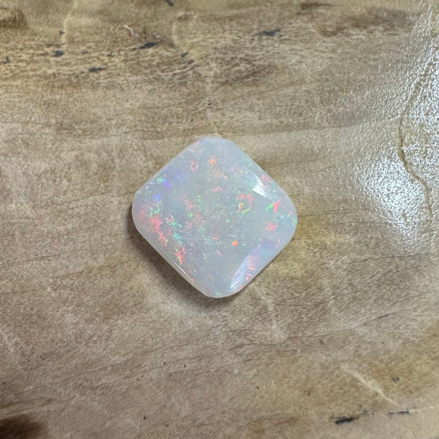 Hand-Cut Solid Coober Pedy Opal 0.9carat