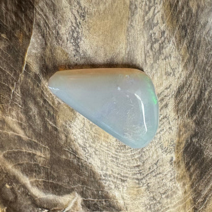 Hand-Cut Solid Lightning Ridge Opal 4.1carat