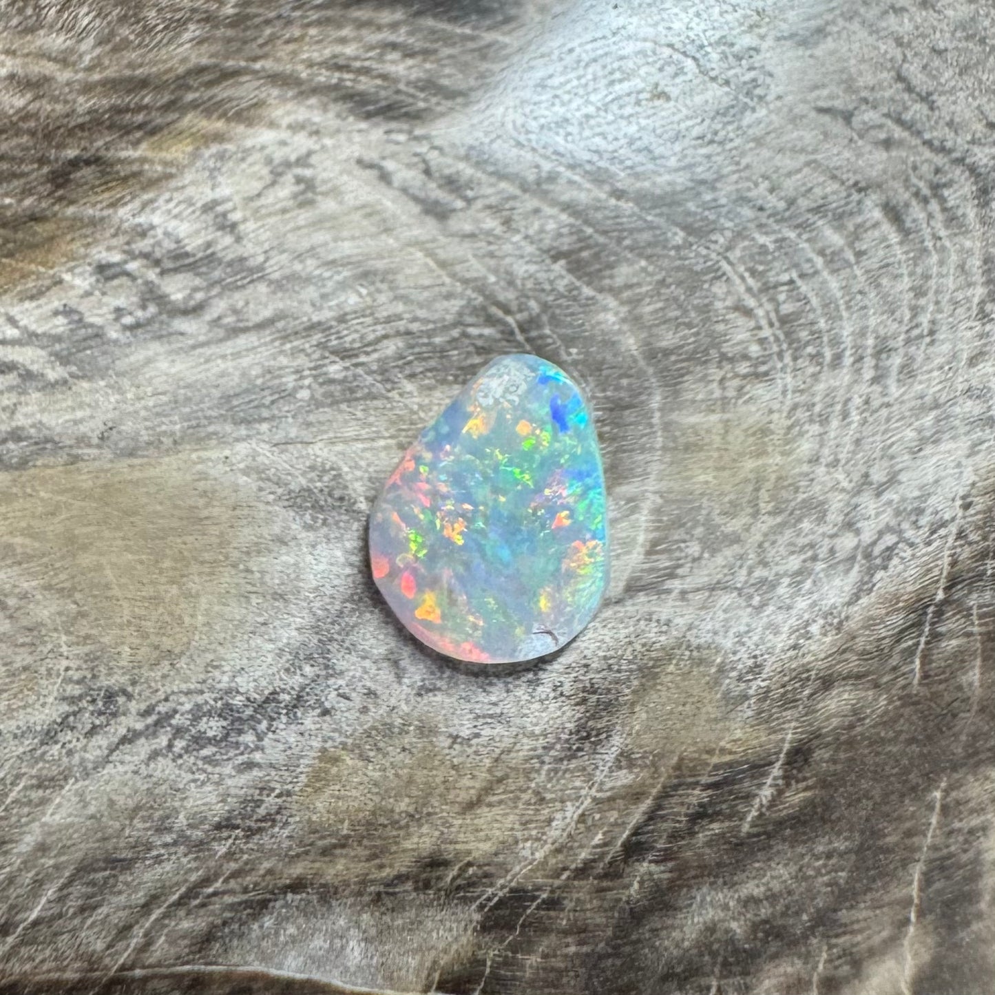 Hand-Cut Solid Lightning Ridge Semi Black Opal 0.4carat