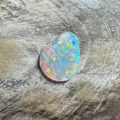 Hand-Cut Solid Lightning Ridge Semi Black Opal 0.4carat