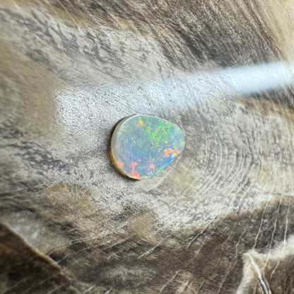 Hand-Cut Solid Lightning Ridge Semi Black Opal 0.4carat