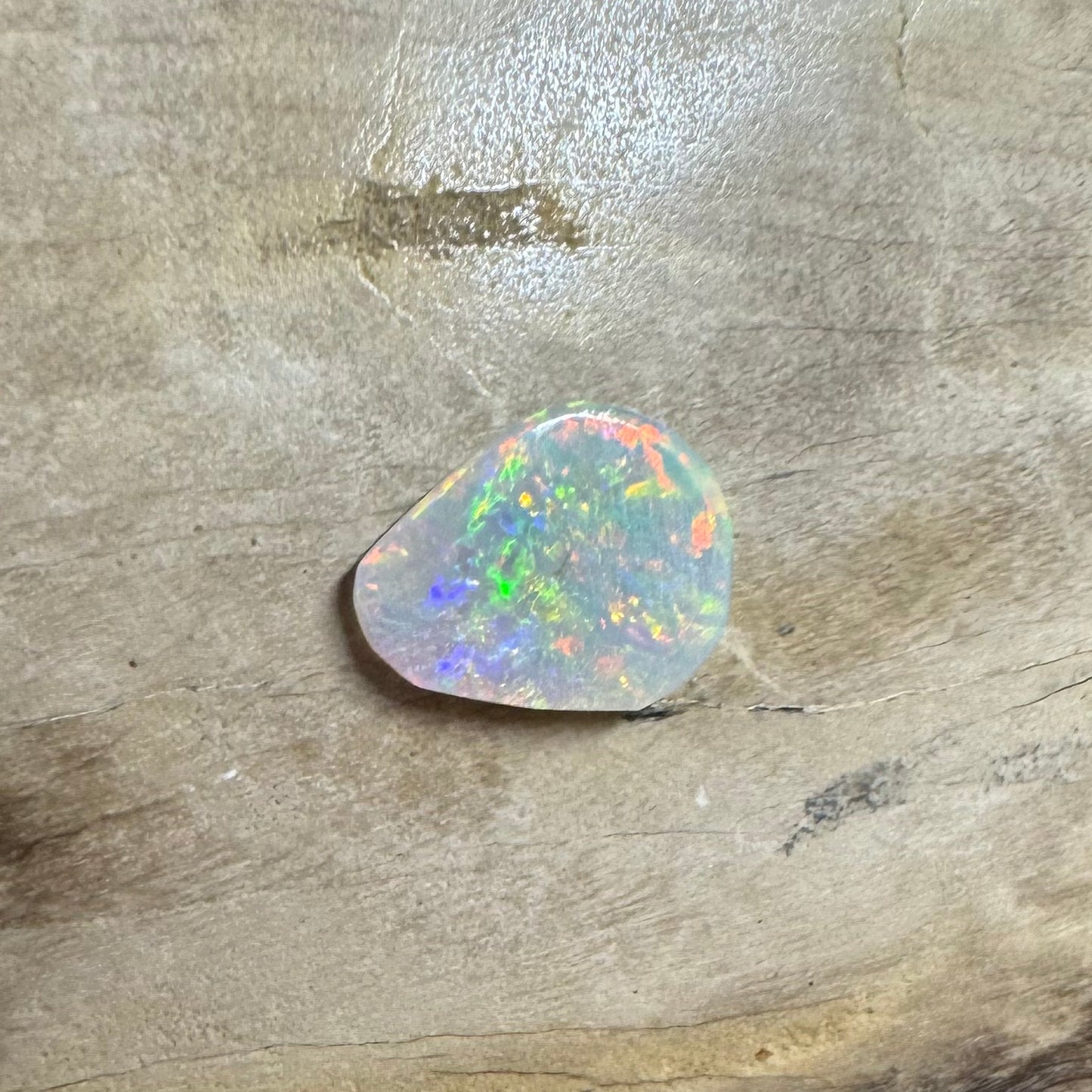 Hand-Cut Solid Lightning Ridge Semi Black Opal 0.4carat