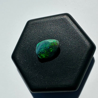 Lightning Ridge Semi Black Opal 0.8carat Solid Hand-Cut Luxury