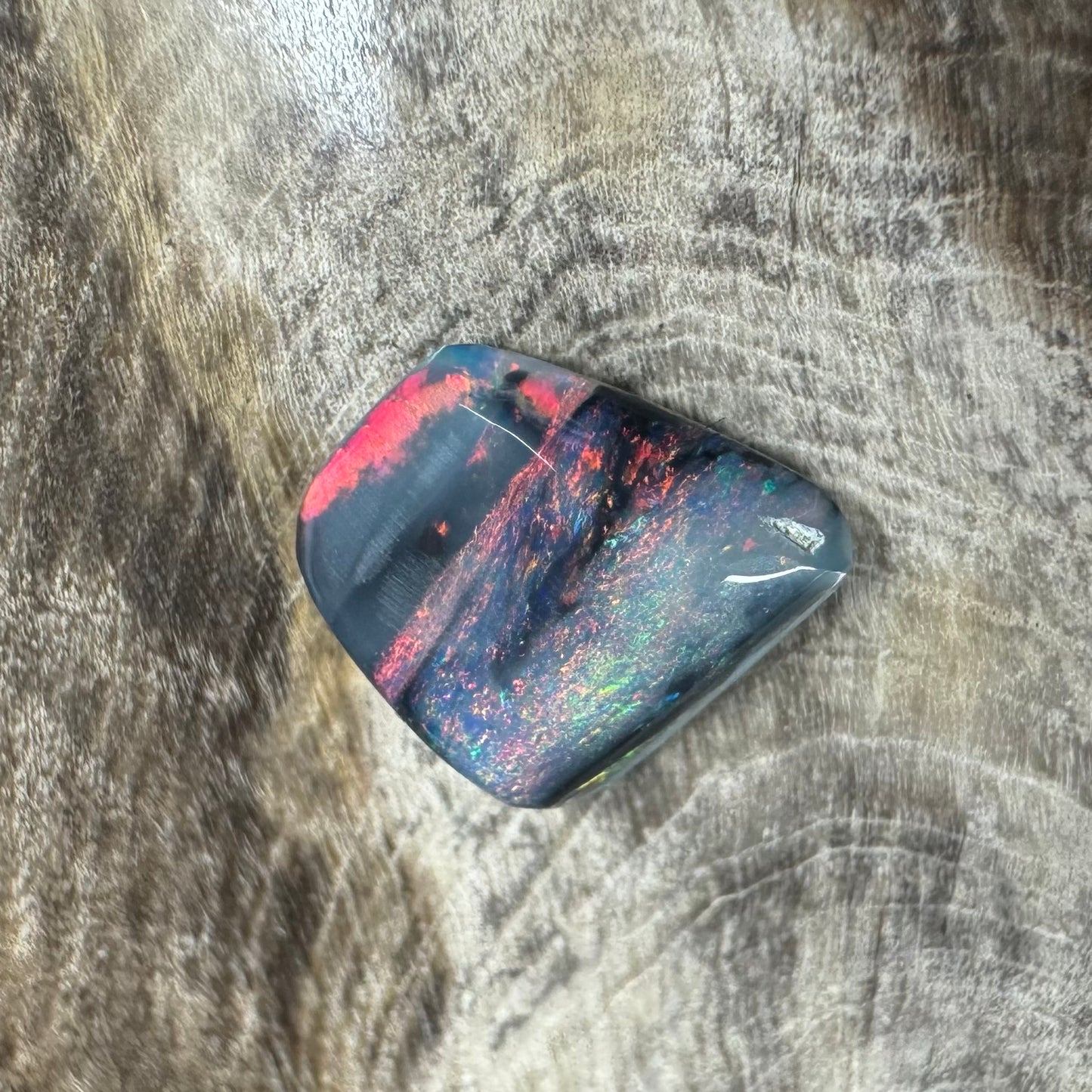 Hand-Cut Solid Lightning Ridge Black Opal 0.9carat