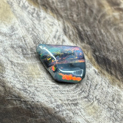 Hand-Cut Solid Lightning Ridge Black Opal 0.9carat