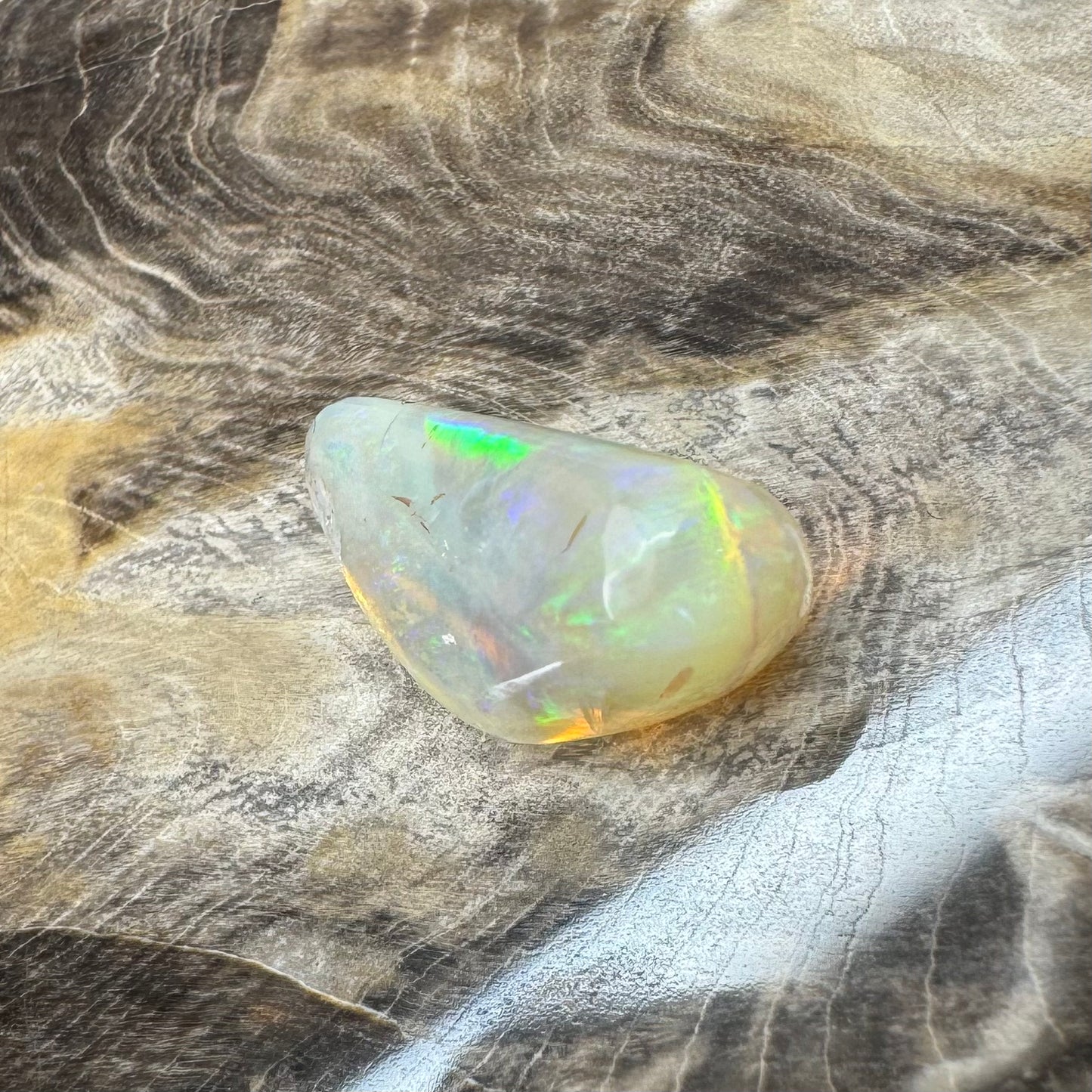 Lightning Ridge Crystal Opal 9carat Solid Hand-Cut Luxury