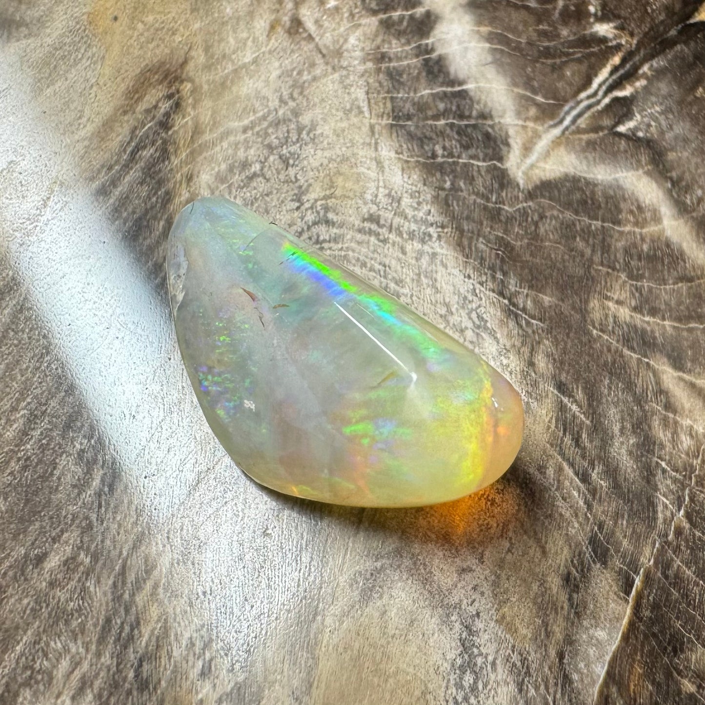 Lightning Ridge Crystal Opal 9carat Solid Hand-Cut Luxury