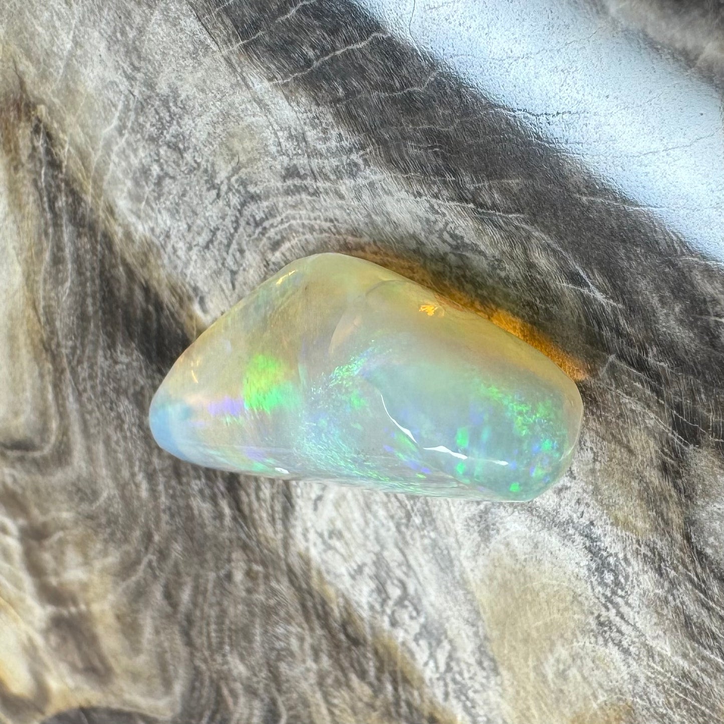 Lightning Ridge Crystal Opal 9carat Solid Hand-Cut Luxury