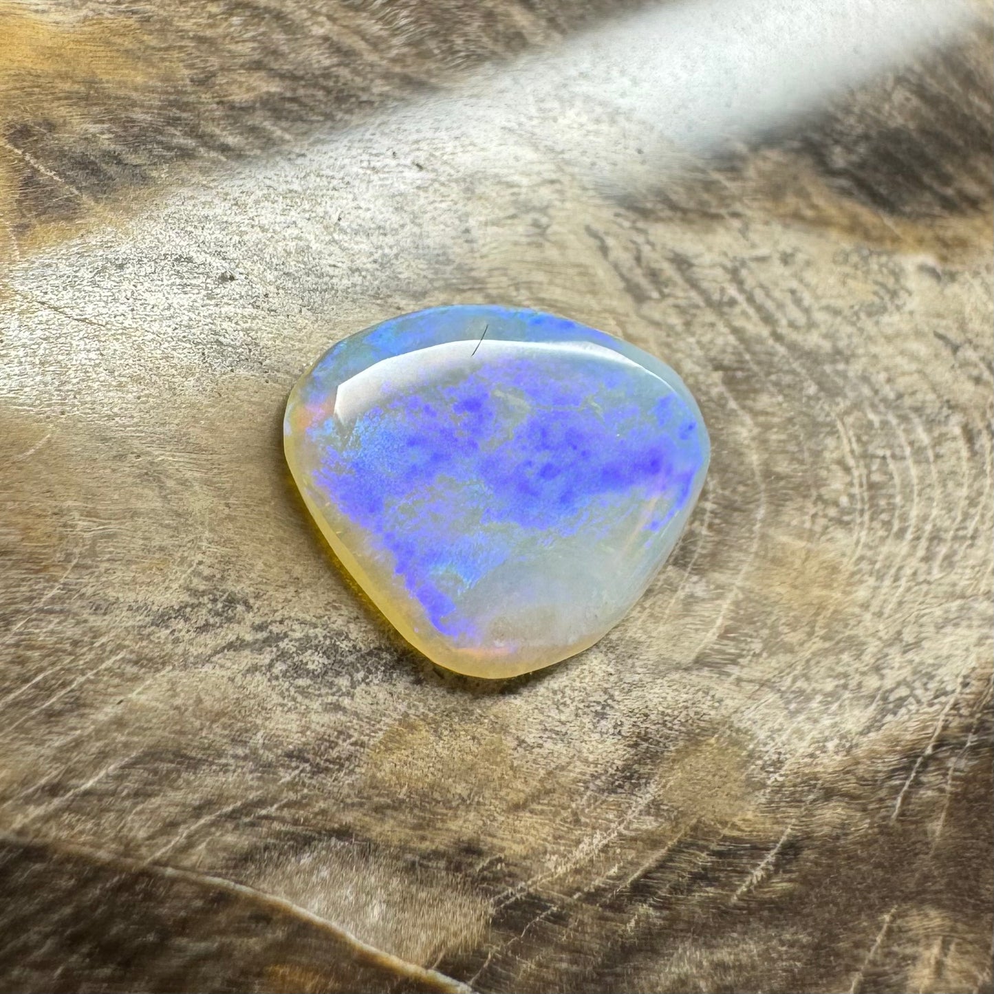 Hand-Cut Solid Lightning Ridge Opal 1.8carat