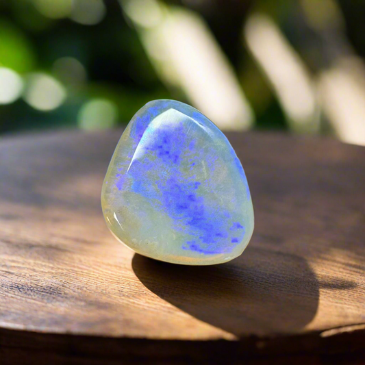 Hand-Cut Solid Lightning Ridge Opal 1.8carat