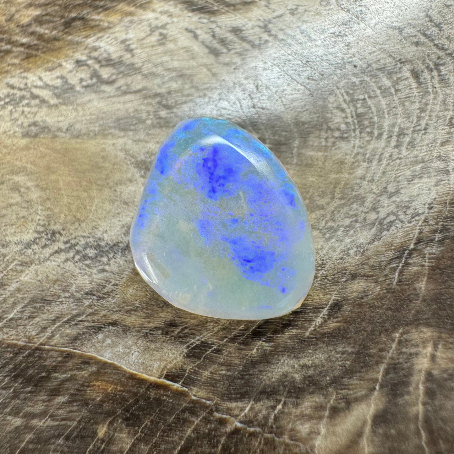 Hand-Cut Solid Lightning Ridge Opal 1.8carat