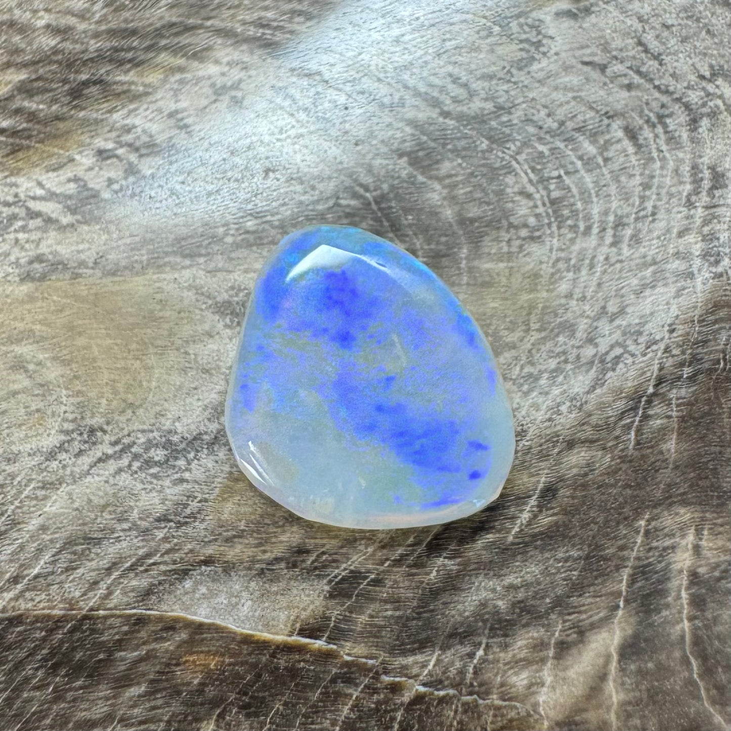 Hand-Cut Solid Lightning Ridge Opal 1.8carat