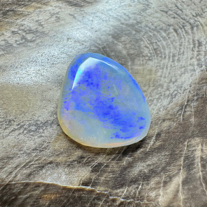 Hand-Cut Solid Lightning Ridge Opal 1.8carat