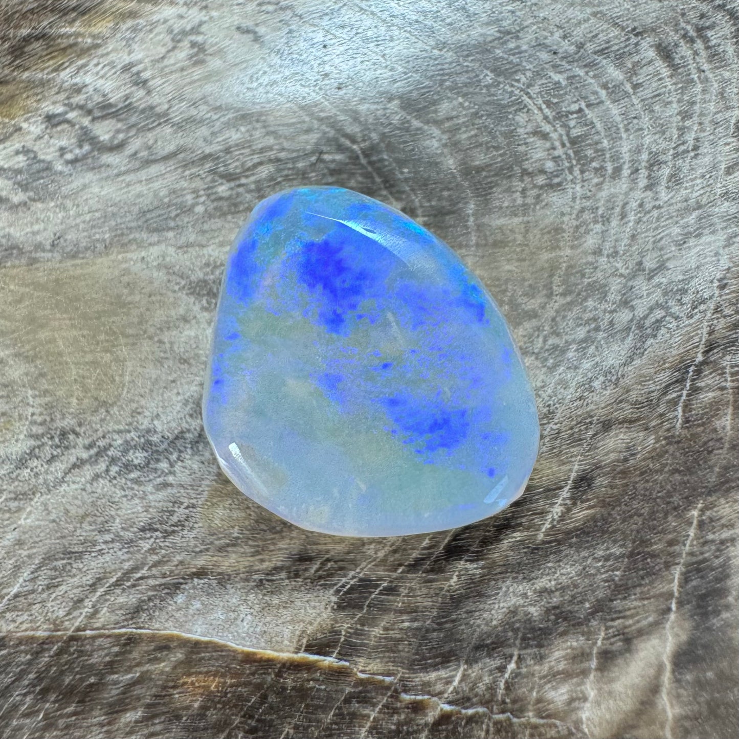 Hand-Cut Solid Lightning Ridge Opal 1.8carat