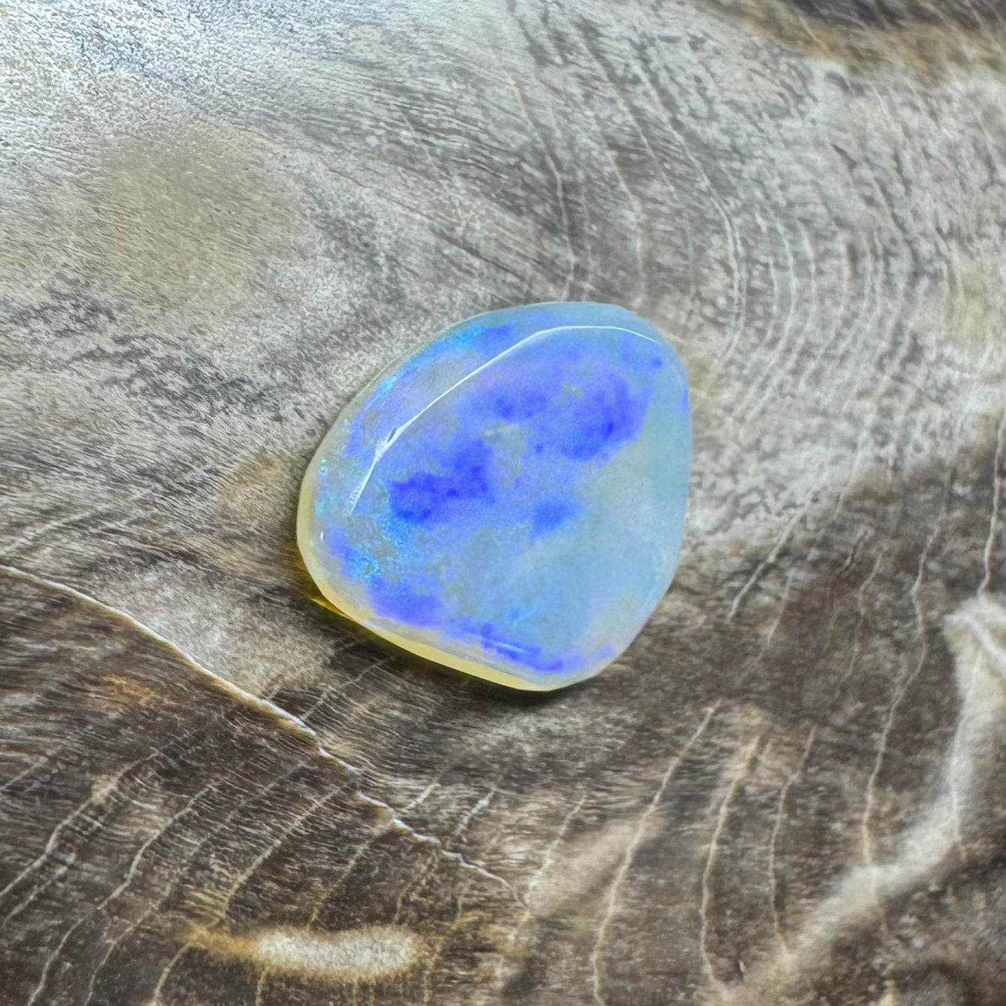 Hand-Cut Solid Lightning Ridge Opal 1.8carat