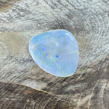 Hand-Cut Solid Lightning Ridge Opal 1.8carat