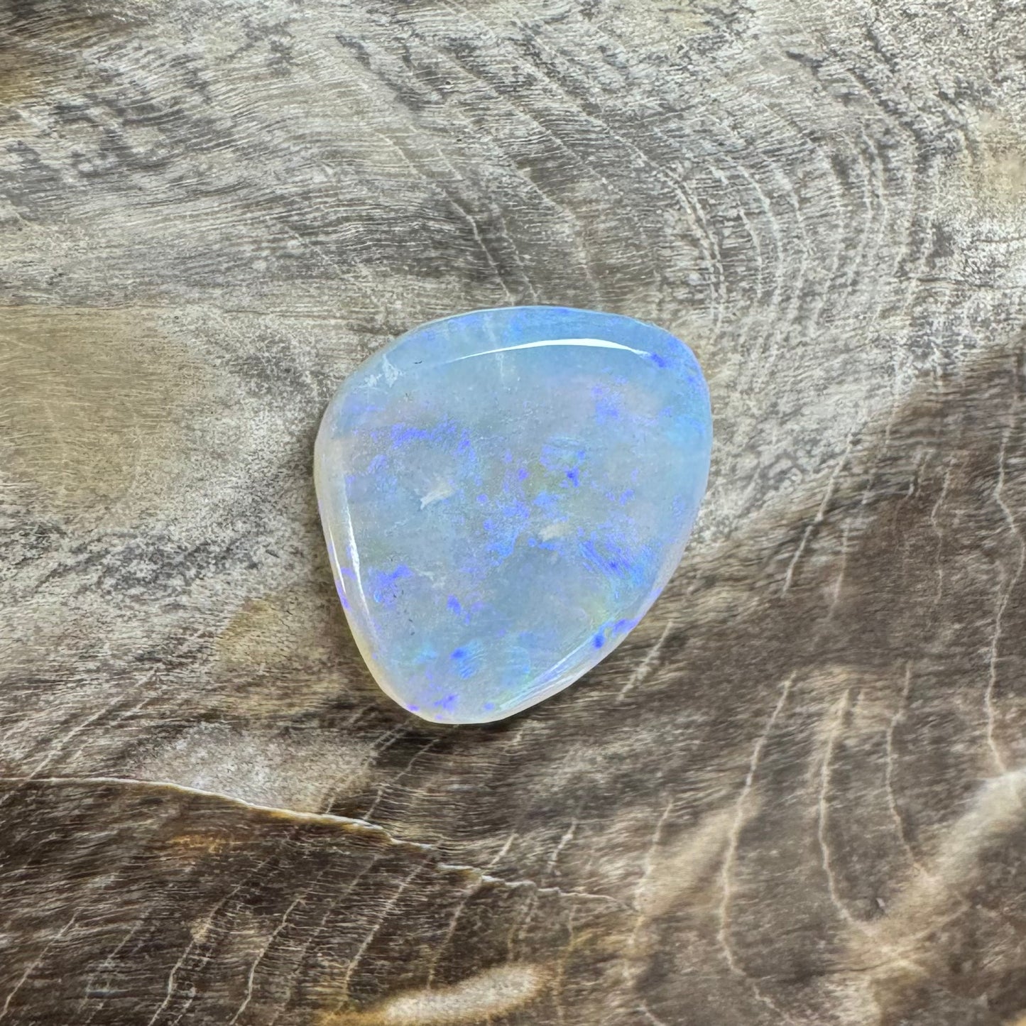 Hand-Cut Solid Lightning Ridge Opal 1.8carat