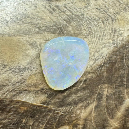 Hand-Cut Solid Lightning Ridge Opal 1.8carat