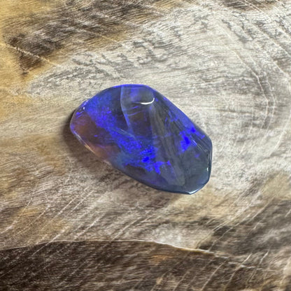 Hand-Cut Solid Lightning Ridge Black Opal 1.7carat