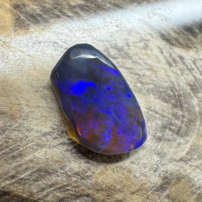 Hand-Cut Solid Lightning Ridge Black Opal 1.7carat