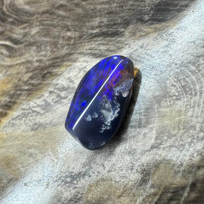 Hand-Cut Solid Lightning Ridge Black Opal 1.7carat