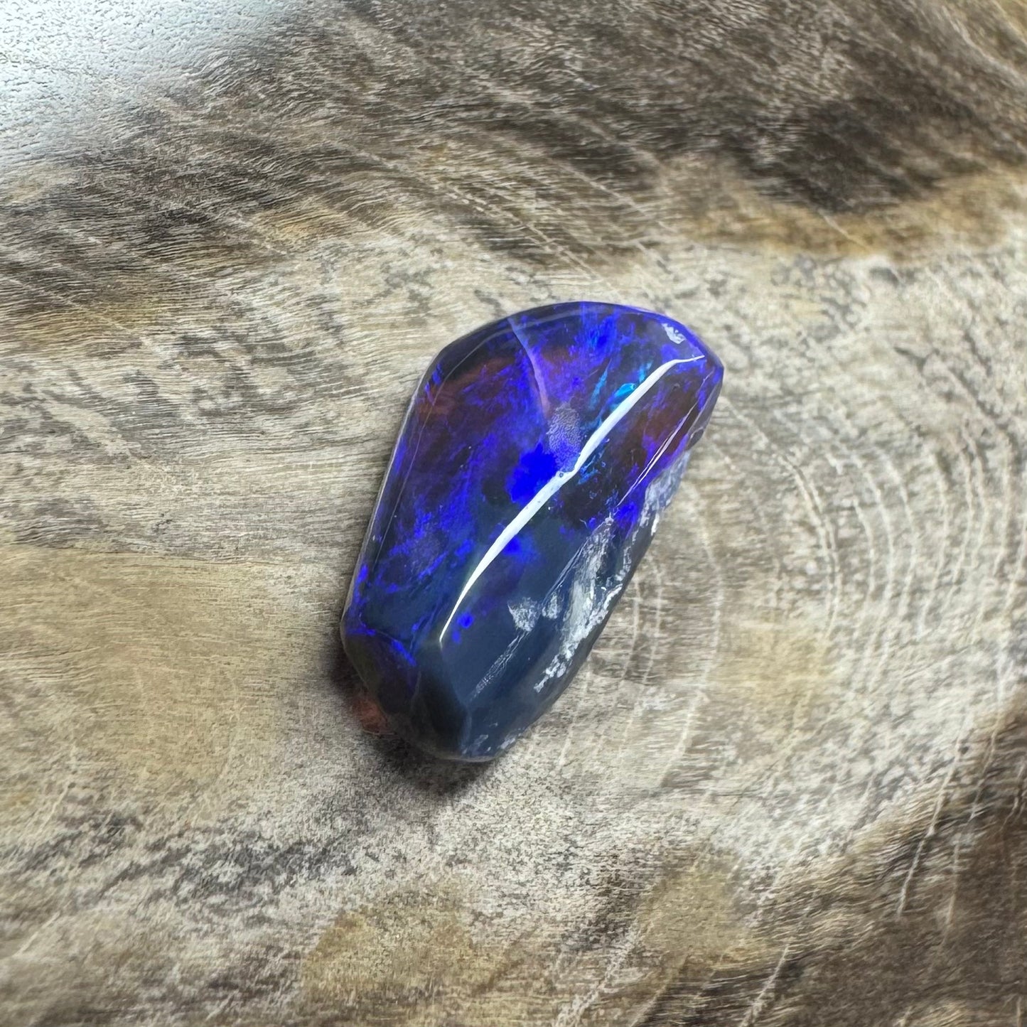 Hand-Cut Solid Lightning Ridge Black Opal 1.7carat