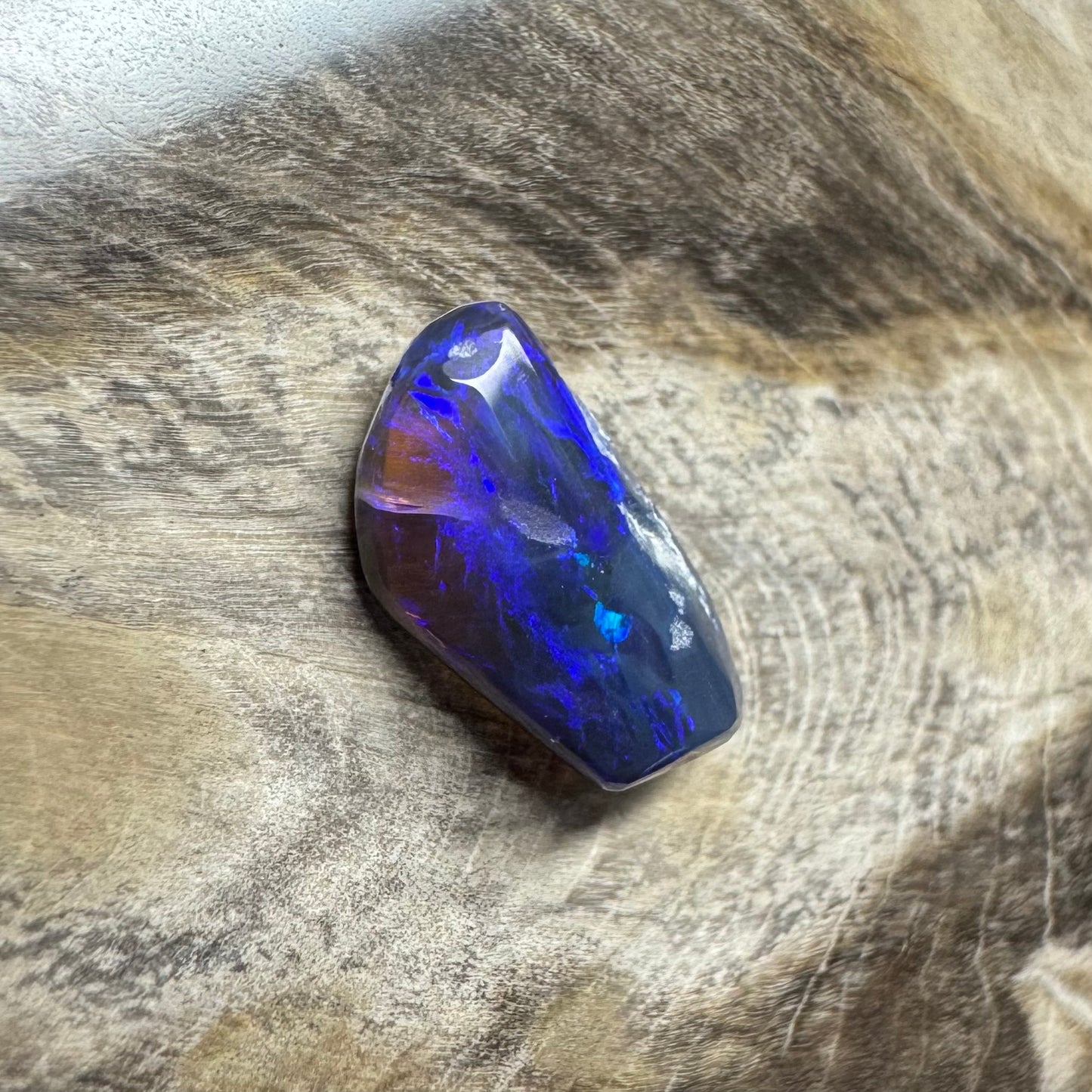 Hand-Cut Solid Lightning Ridge Black Opal 1.7carat