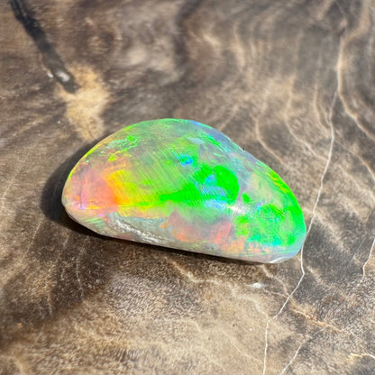 Hand-Cut Solid Lightning Ridge Opal 1.5carat