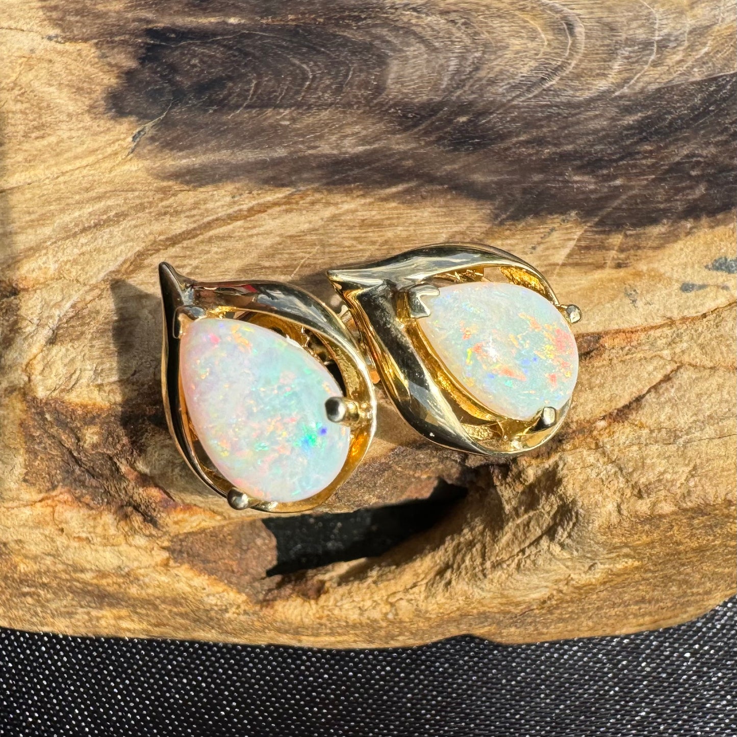 14ct Solid Gold Coober Pedy Opal Earrings