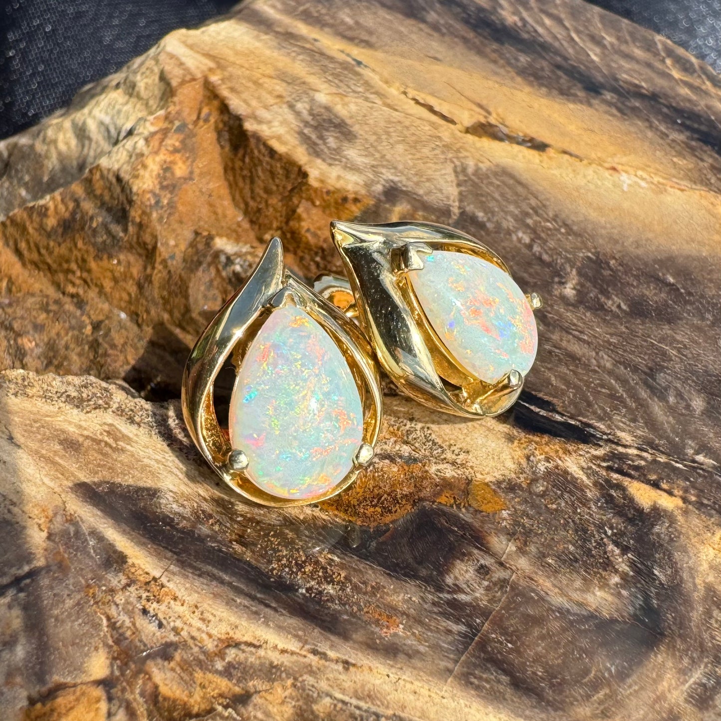 14ct Solid Gold Coober Pedy Opal Earrings