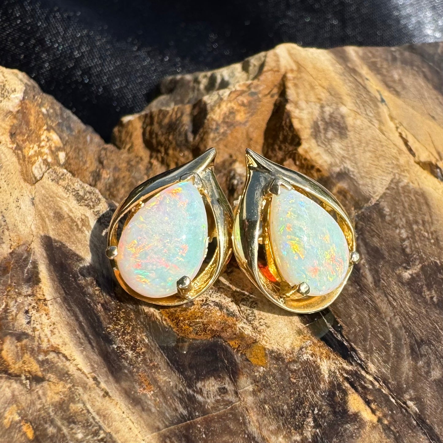 14ct Solid Gold Coober Pedy Opal Earrings