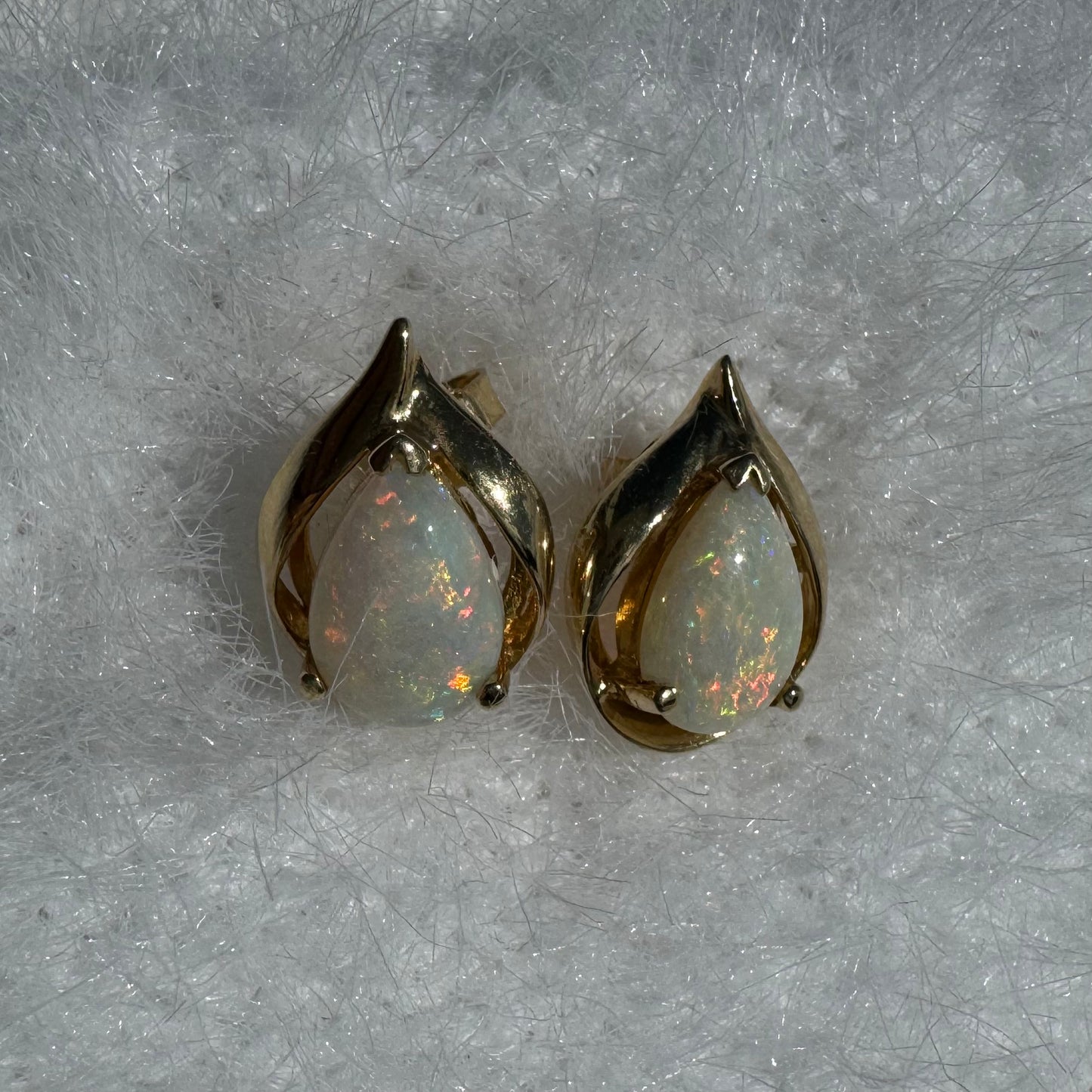 14ct Solid Gold Coober Pedy Opal Earrings