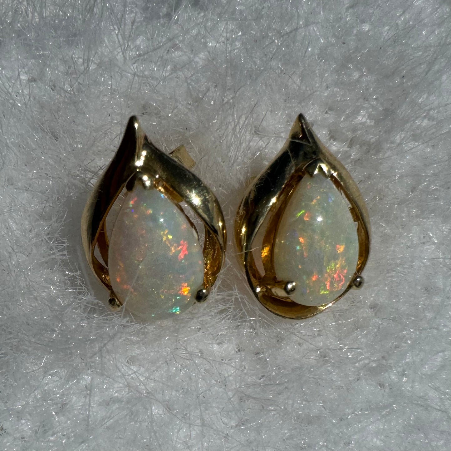 14ct Solid Gold Coober Pedy Opal Earrings