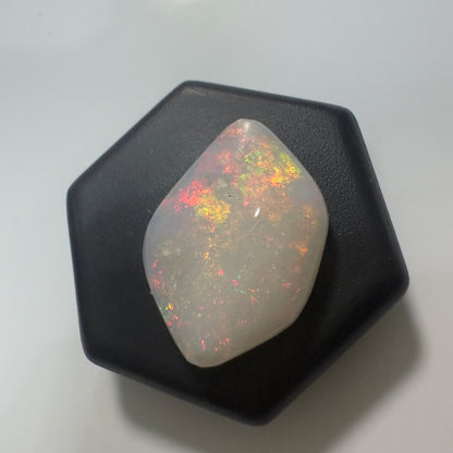 Coober Pedy Opal 4.8carat Solid Hand-Cut Luxury