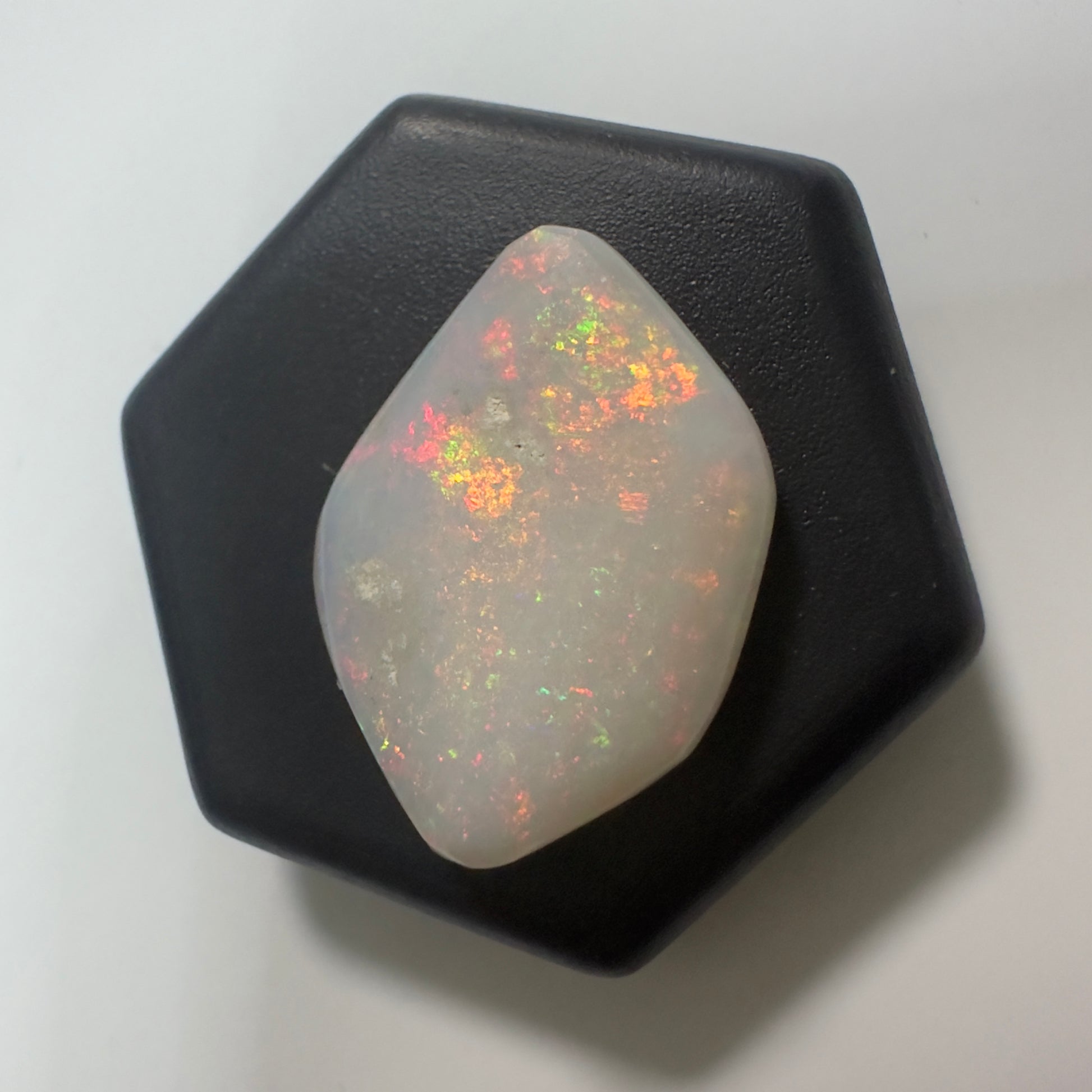 Coober Pedy Opal 4.8carat Solid Hand-Cut Luxury - Iona Opal Australia