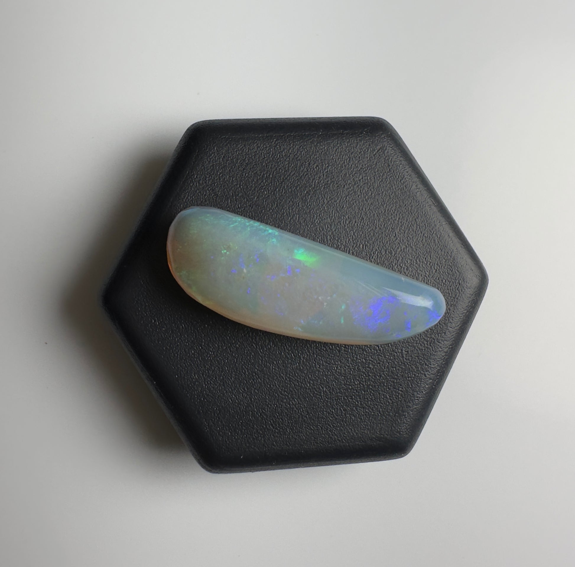 Lightning Ridge Opal 3.2carat Solid Hand-Cut Luxury