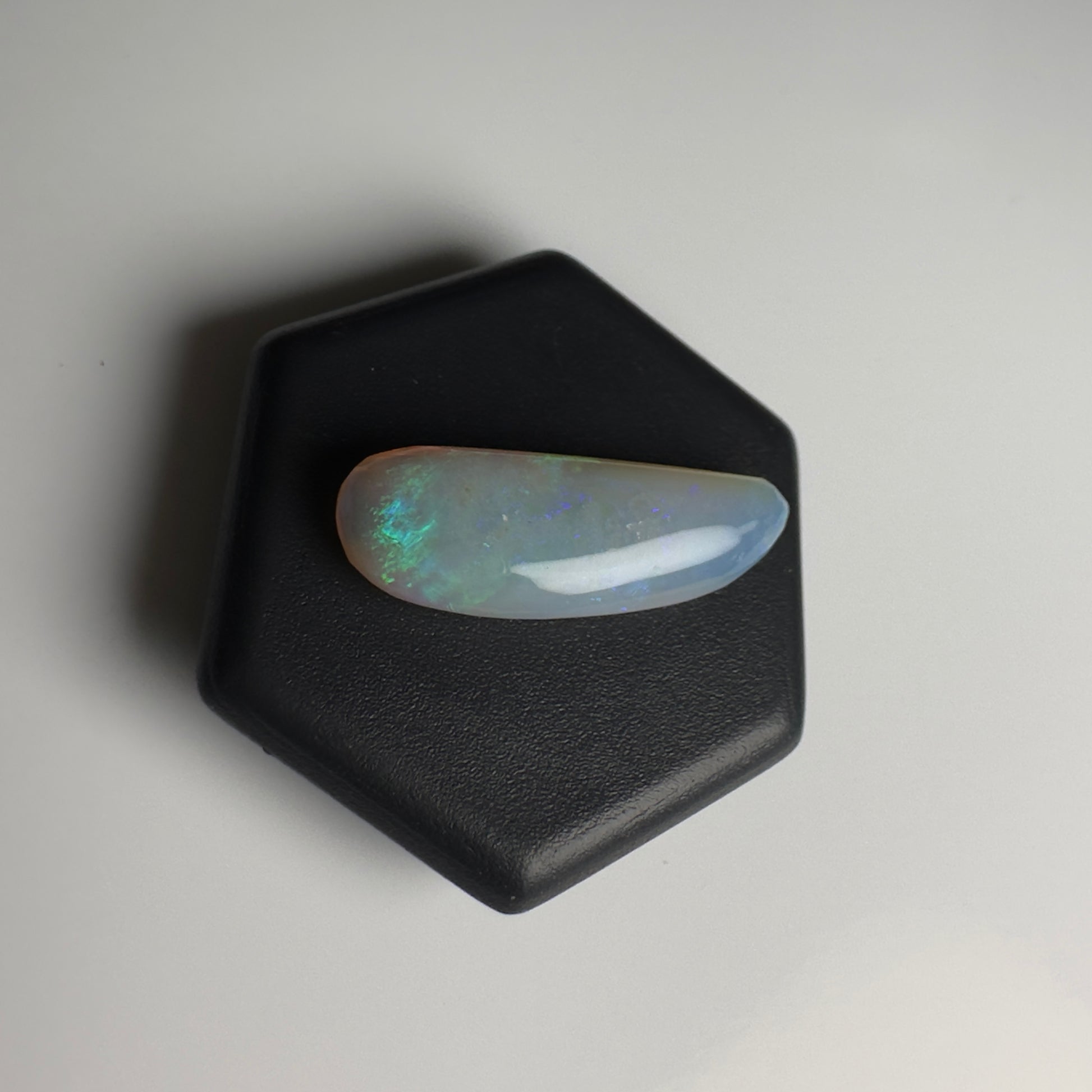 Lightning Ridge Opal 3.2carat Solid Hand-Cut Luxury