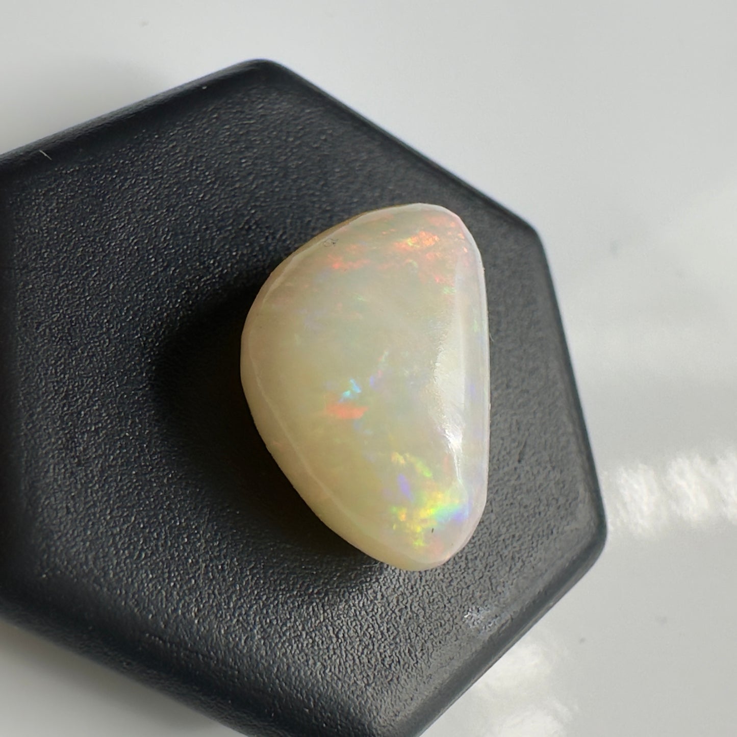 Coober Pedy Opal 3.8carat Solid Hand-Cut Luxury