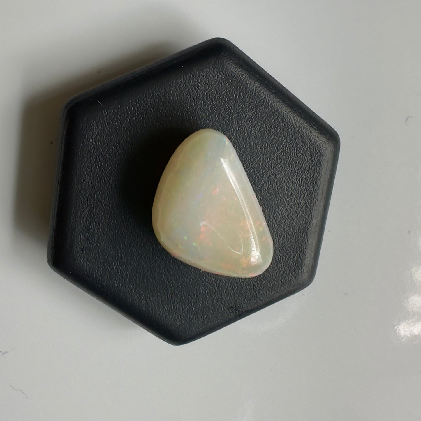 Coober Pedy Opal 3.8carat Solid Hand-Cut Luxury