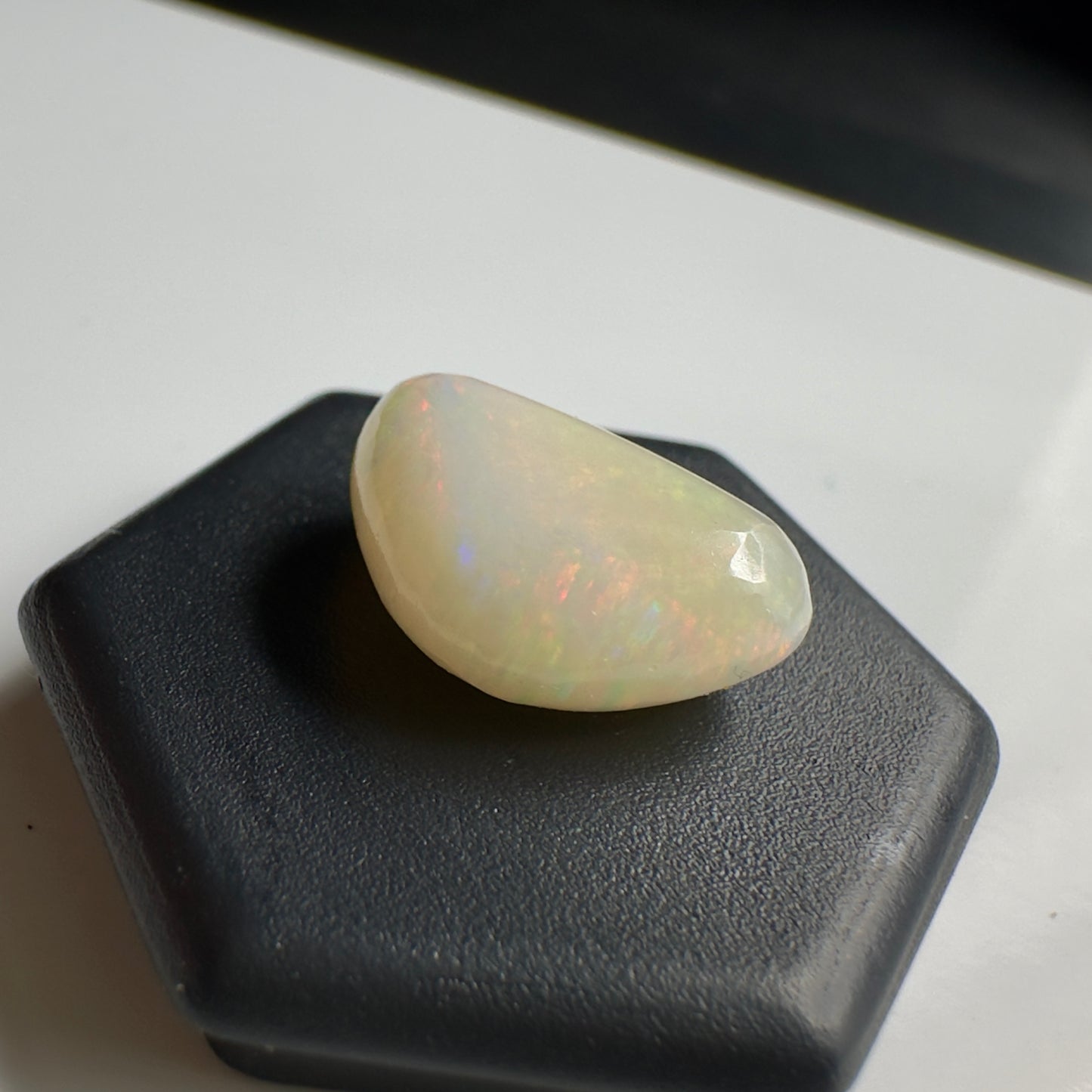 Coober Pedy Opal 3.8carat Solid Hand-Cut Luxury - Iona Opal Australia