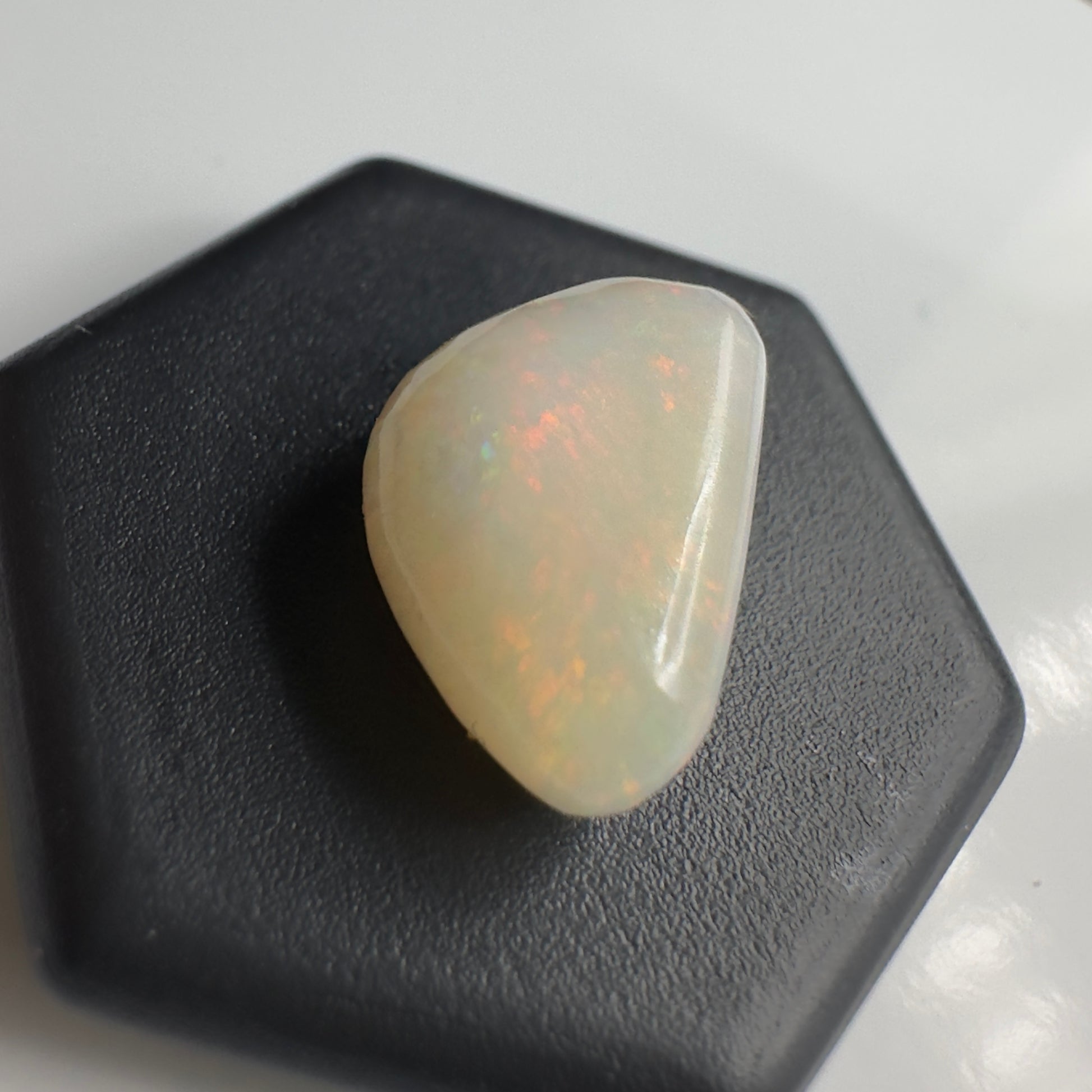 Coober Pedy Opal 3.8carat Solid Hand-Cut Luxury