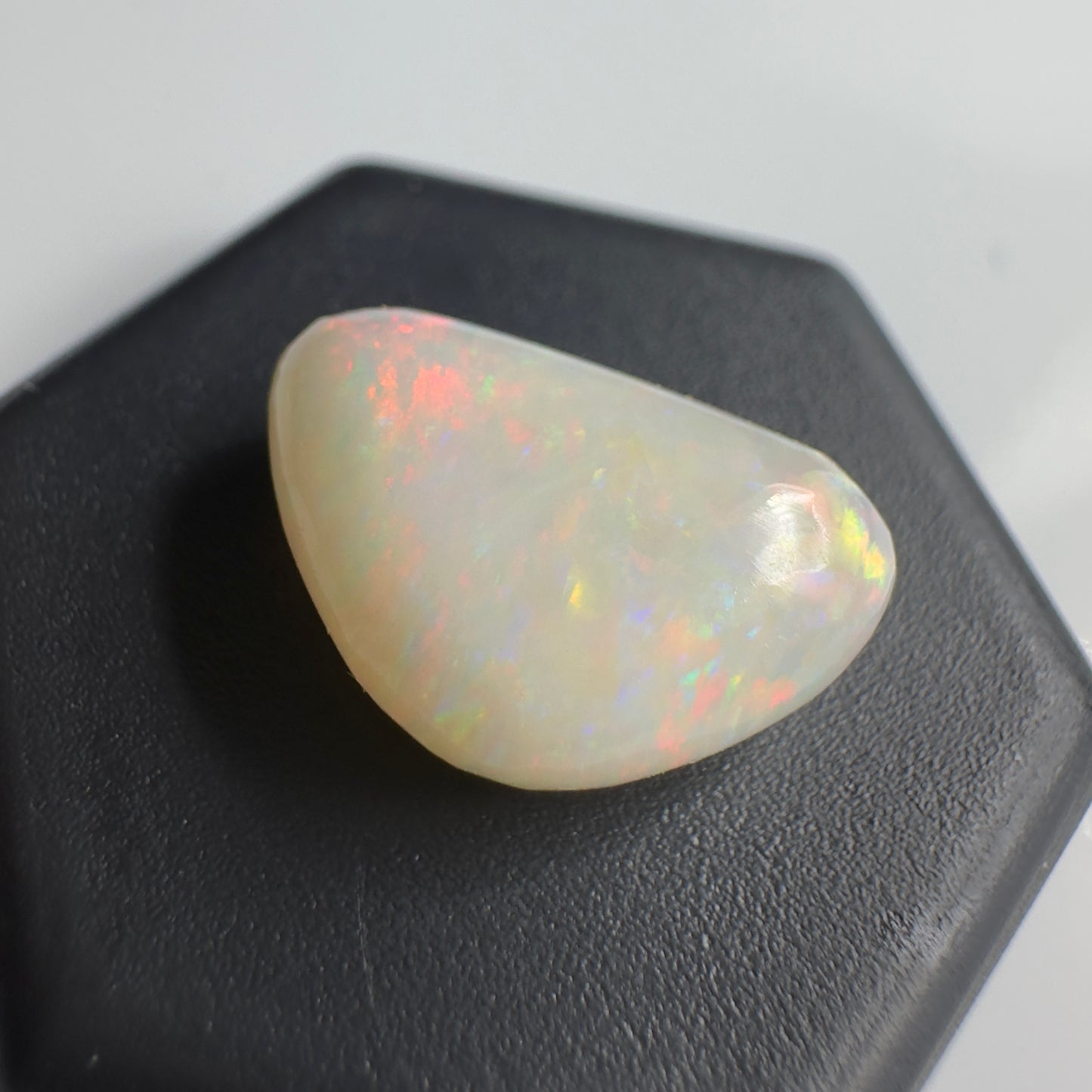 Coober Pedy Opal 3.8carat Solid Hand-Cut Luxury