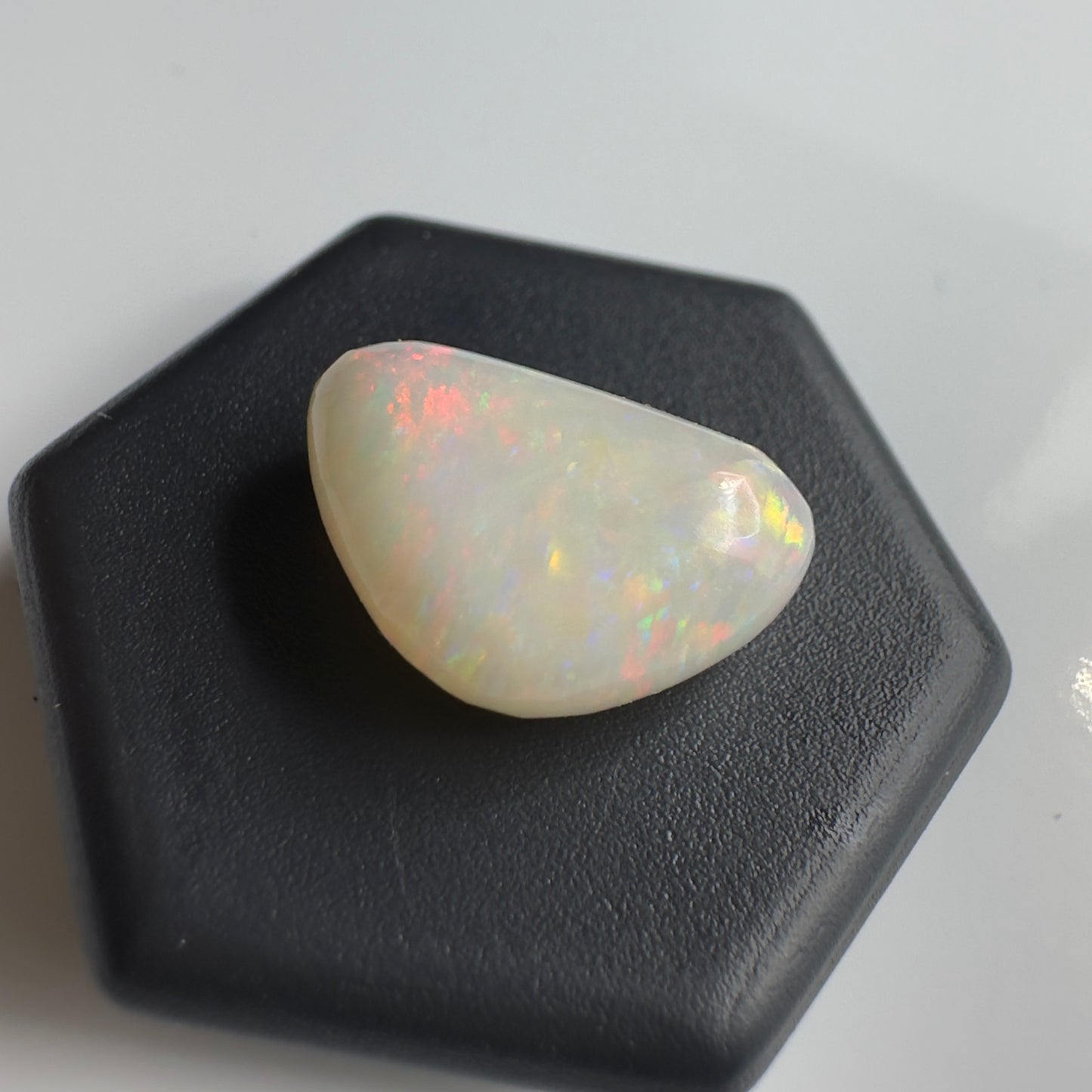 Coober Pedy Opal 3.8carat Solid Hand-Cut Luxury