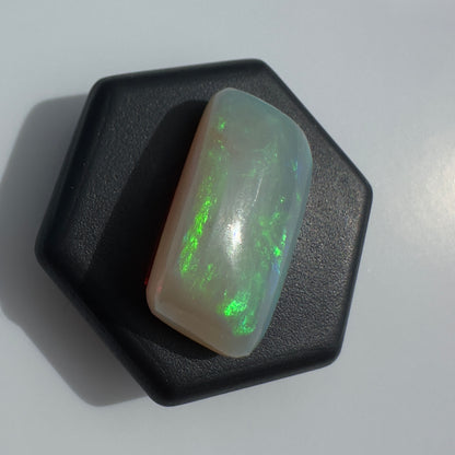 Lightning Ridge Opal 7.7 carat Solid Hand-Cut Luxury