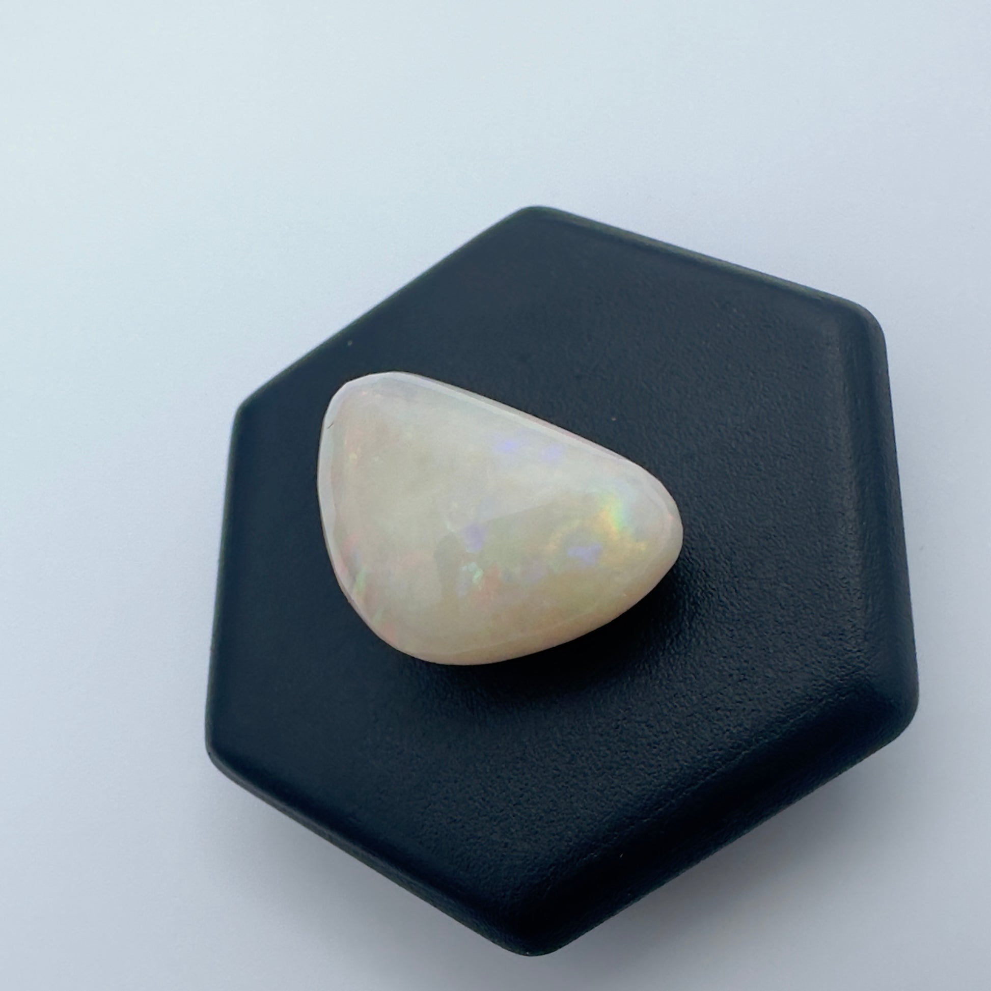 Coober Pedy Opal 3.8carat Solid Hand-Cut Luxury