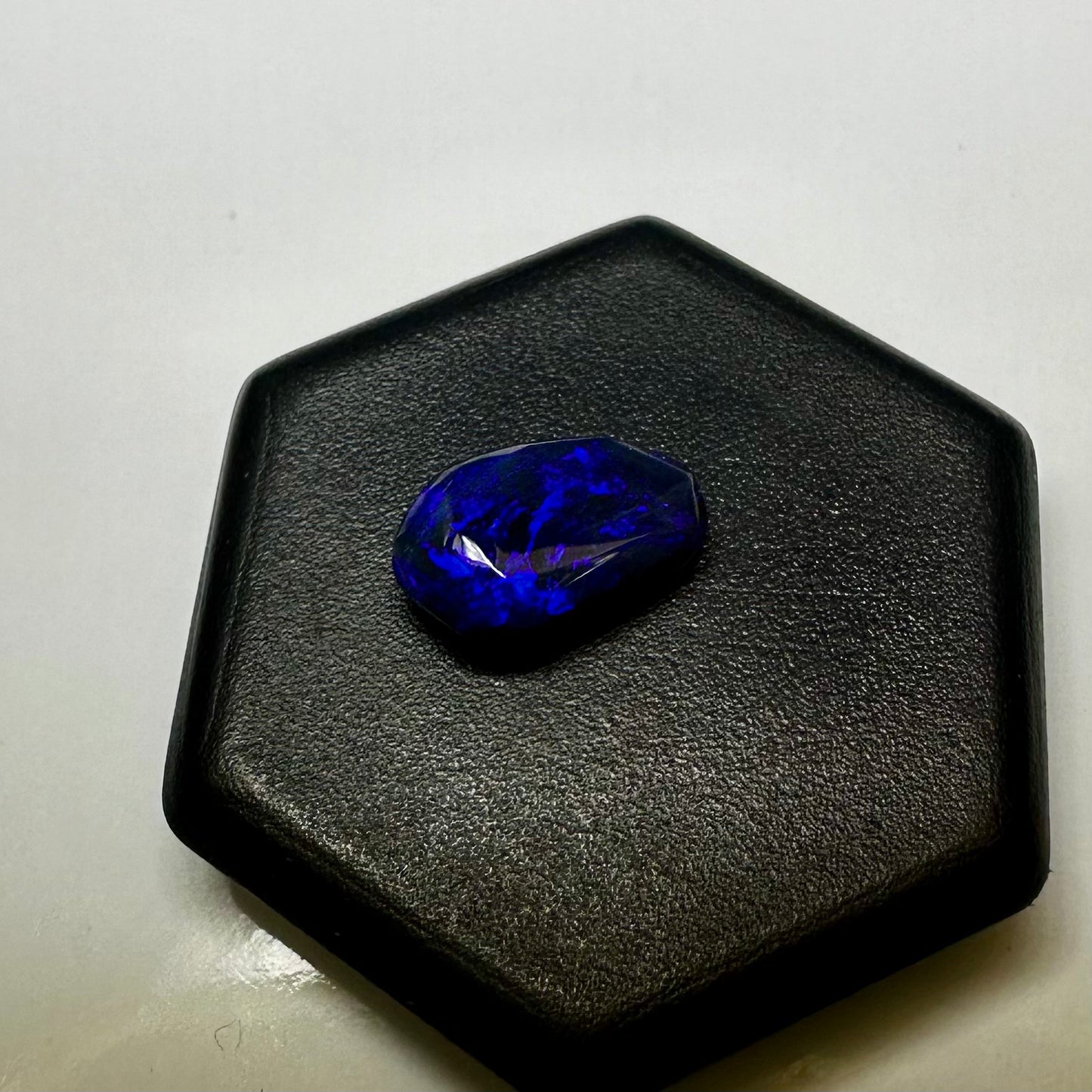 Lightning Ridge Black Opal 1.0carat Solid Hand-Cut Luxury - Iona Opal Australia