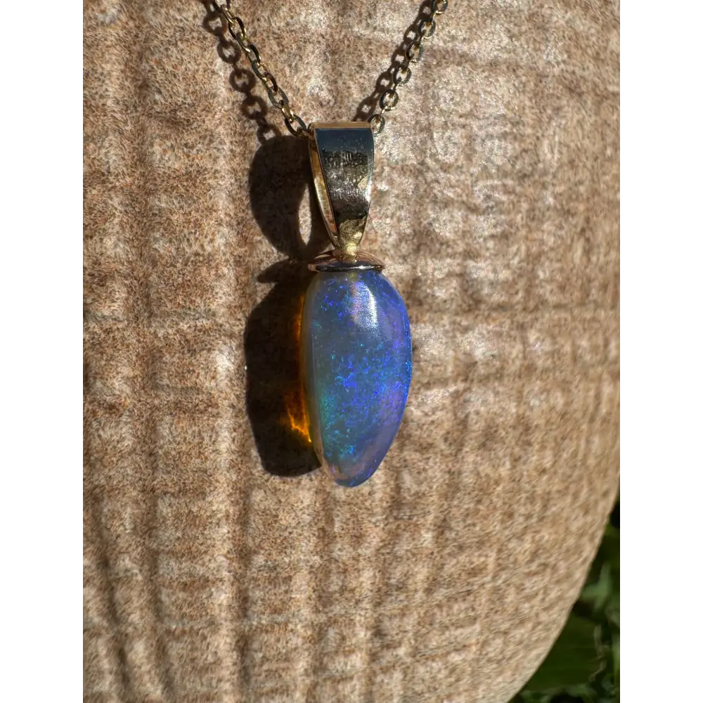 Opal pendant necklace from Airlie Waters handcrafted 9ct solid gold with Lightning Ridge opal