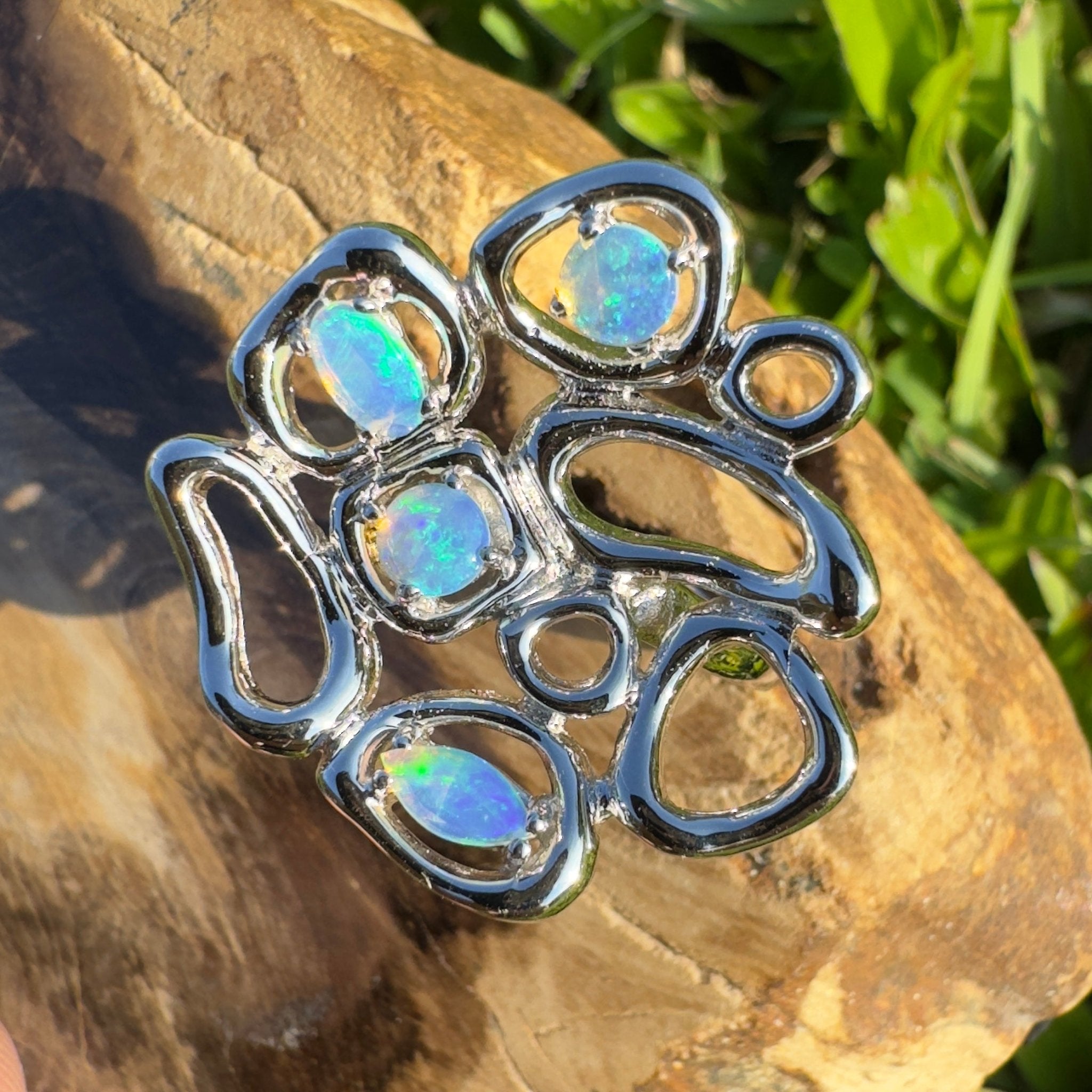 Aldinga Tide Light – 0.8ct Lightning Ridge Opal 925 Silver Ring